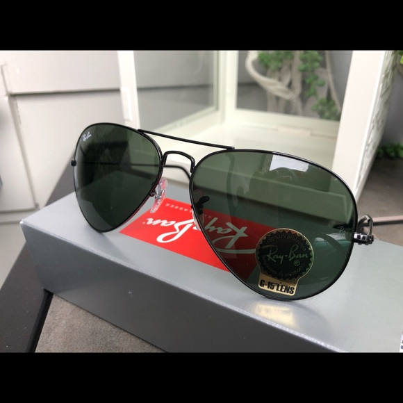 RayBan Sunglasses, Black Frame, Green G-15 Lenses - Picture 2 of 3